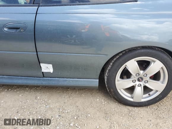 ✅ 2006 Pontiac GTO • VIN: 6G2VX12UX6L820107 • Lot: 74140014. Wystawiony na Copart z przebiegiem 39 449 mil. Bezpłatny archiwum sprzedaży aukcyjnych z USA i szczegółowy raport historii pojazdu na DreamBid. Zdjęcie 12.