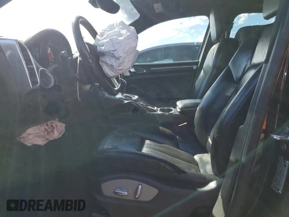 ✅ 2014 Porsche Cayenne • VIN: WP1AA2A26ELA01655 • Lot: 68895295. Listed on Copart with 179,745 mi. Free auction sales archive from the USA and detailed vehicle history report at DreamBid. Image 7.