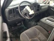 ✅ 2005 Chevrolet Silverado 1500 Work Truck • VIN: 1GCEC14X05Z140580 • Lot: 72363324. Wystawiony na Copart z przebiegiem Nie podano. Bezpłatny archiwum sprzedaży aukcyjnych z USA i szczegółowy raport historii pojazdu na DreamBid. Zdjęcie 8.