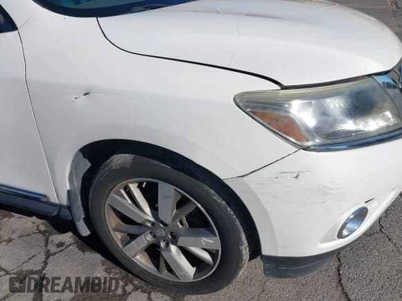 ✅ 2014 Nissan Pathfinder SL • VIN: 5N1AR2MM3EC716766 • Lot: 43764070. Wystawiony na IAAI z przebiegiem 205 031 mil. Bezpłatny archiwum sprzedaży aukcyjnych z USA i szczegółowy raport historii pojazdu na DreamBid. Zdjęcie 6.