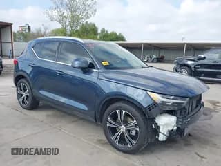 ✅ 2022 Volvo XC40 Inscription • VIN: YV4162UL4N2697409 • Lot: 43710282. Listed on IAAI with 11,350 mi. Free auction sales archive from the USA and detailed vehicle history report at DreamBid. Image 1.