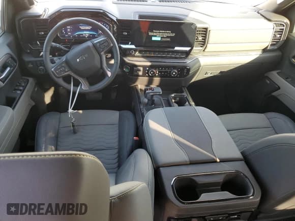 ✅ 2025 Chevrolet Silverado 1500 • VIN: 3GCUKHE88SG155418 • Лот: 43241485. Опубликован ранее на Copart с пробегом 471 миль. Бесплатный доступ к архиву аукционных продаж из США и подробный отчёт об истории автомобиля на DreamBid. Изображение 8.