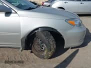 ✅ 2004 Toyota Camry SE • VIN: 4T1BE32K14U371091 • Lot: 43697344. Wystawiony na IAAI z przebiegiem 190 211 mil. Bezpłatny archiwum sprzedaży aukcyjnych z USA i szczegółowy raport historii pojazdu na DreamBid. Zdjęcie 6.