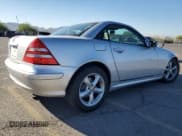 ✅ 2001 Mercedes-Benz SLK 230/320 • VIN: WDBKK65FX1F194407 • Лот: 73202844. Опубликован ранее на Copart с пробегом 124 214 миль. Бесплатный доступ к архиву аукционных продаж из США и подробный отчёт об истории автомобиля на DreamBid. Изображение 3.