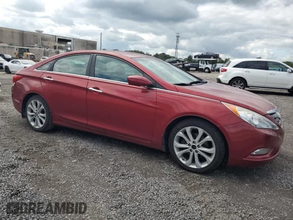 ✅ 2013 Hyundai Sonata SE • VIN: 5NPEC4AB4DH580799 • Lot: 70656464. Wystawiony na Copart z przebiegiem 108 161 mil. Bezpłatny archiwum sprzedaży aukcyjnych z USA i szczegółowy raport historii pojazdu na DreamBid. Zdjęcie 4.