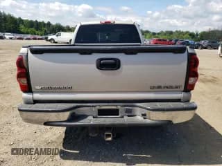 ✅ 2004 Chevrolet Silverado 1500 LS • VIN: 1GCEC19T84E396204 • Лот: 57144844. Опубликован ранее на Copart с пробегом 327 088 миль. Бесплатный доступ к архиву аукционных продаж из США и подробный отчёт об истории автомобиля на DreamBid. Изображение 6.