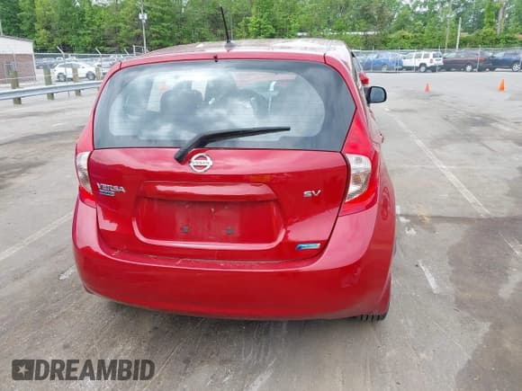 ✅ 2014 Nissan Note S Plus • VIN: 3N1CE2CP0EL377427 • Lot: 42133096. Wystawiony na IAAI z przebiegiem 83 874 mil. Bezpłatny archiwum sprzedaży aukcyjnych z USA i szczegółowy raport historii pojazdu na DreamBid. Zdjęcie 17.