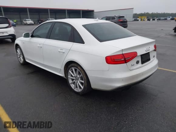 ✅ 2015 Audi A4 Premium Plus • VIN: WAUFFAFL4FN042969 • Lot: 43852417. Listed on IAAI with 159,414 mi. Free auction sales archive from the USA and detailed vehicle history report at DreamBid. Image 3.