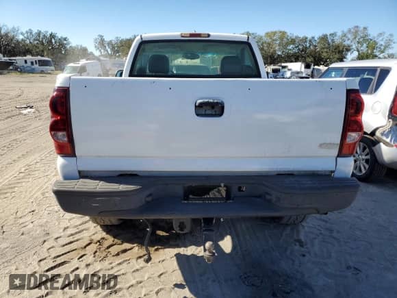 2004 Chevrolet Silverado 1500 Work Truck z VIN 1GCEK14V84Z189042, wystawiony jako Copart lot #81054544 z przebiegiem 149 878 mil mil oraz Szkoda całkowita • Salvage title. Historia ofert i sprzedaży dostępna na DreamBid. Obrazek 6.