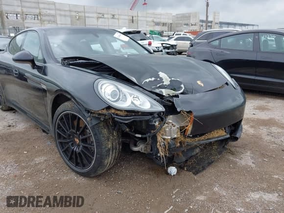 ✅ 2013 Porsche Panamera • VIN: WP0AA2A79DL014976 • Лот: 42449004. Опубликован ранее на IAAI с пробегом 95 988 миль. Бесплатный доступ к архиву аукционных продаж из США и подробный отчёт об истории автомобиля на DreamBid. Изображение 6.