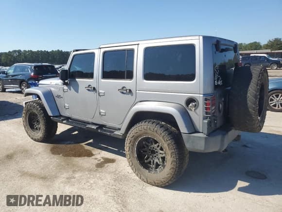 ✅ 2017 Jeep Wrangler Unlimited Sahara • VIN: 1C4BJWEG6HL530059 • Lot: 82025825. Listed on Copart with 90,786 mi. Free auction sales archive from the USA and detailed vehicle history report at DreamBid. Image 2.