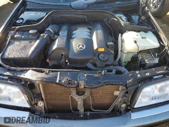 ✅ 2000 Mercedes-Benz C 230/260/280/320 • VIN: WDBHA29G0YA860383 • Lot: 87109294. Wystawiony na Copart z przebiegiem 135 777 mil. Bezpłatny archiwum sprzedaży aukcyjnych z USA i szczegółowy raport historii pojazdu na DreamBid. Zdjęcie 11.