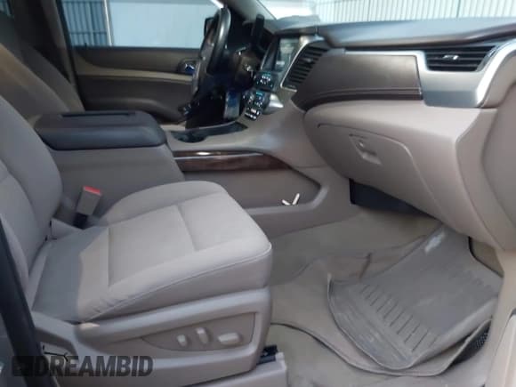 ✅ 2017 Chevrolet Suburban LS • VIN: 1GNSCGKC0HR328355 • Lot: 41039618. Listed on IAAI with 76,028 mi. Free auction sales archive from the USA and detailed vehicle history report at DreamBid. Image 5.