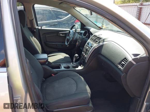 ✅ 2011 Chevrolet Traverse 1LT • VIN: 1GNKVGED9BJ361701 • Lot: 42994765. Wystawiony na IAAI z przebiegiem 85 881 mil. Bezpłatny archiwum sprzedaży aukcyjnych z USA i szczegółowy raport historii pojazdu na DreamBid. Zdjęcie 5.