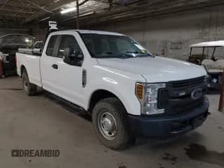 ✅ 2018 Ford F-250 XL • VIN: 1FT7X2A60JEC48083 • Lot: 42175872. Listed on IAAI with 213,705 mi. Free auction sales archive from the USA and detailed vehicle history report at DreamBid. Image 1.