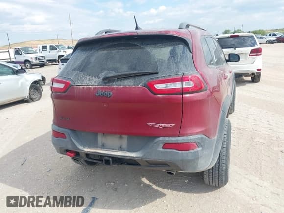 ✅ 2016 Jeep Cherokee Trailhawk • VIN: 1C4PJMBS3GW163590 • Lot: 43223189. Wystawiony na IAAI z przebiegiem 91 585 mil. Bezpłatny archiwum sprzedaży aukcyjnych z USA i szczegółowy raport historii pojazdu na DreamBid. Zdjęcie 16.