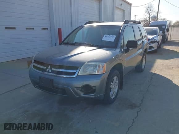 ✅ 2008 Mitsubishi Endeavor LS • VIN: 4A4MN21S98E043502 • Lot: 41783447. Listed on IAAI with 114,394 mi. Free auction sales archive from the USA and detailed vehicle history report at DreamBid. Image 17.