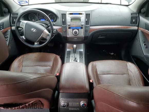 ✅ 2011 Hyundai Veracruz Limited • VIN: KM8NU4CC9BU176799 • Lot: 46308045. Wystawiony na Copart z przebiegiem 116 775 mil. Bezpłatny archiwum sprzedaży aukcyjnych z USA i szczegółowy raport historii pojazdu na DreamBid. Zdjęcie 8.