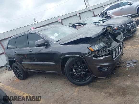 ✅ 2019 Jeep Grand Cherokee Altitude • VIN: 1C4RJEAG6KC580143 • Lot: 42103226. Wystawiony na IAAI z przebiegiem 156 144 mil. Bezpłatny archiwum sprzedaży aukcyjnych z USA i szczegółowy raport historii pojazdu na DreamBid. Zdjęcie 12.