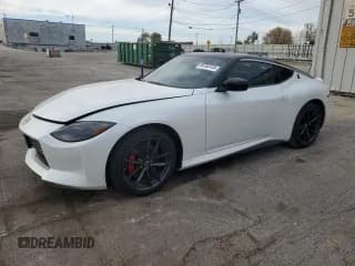 ✅ 2024 Nissan Z Performance • VIN: JN1BZ4BHXRM363178 • Lot: 90762415. Wystawiony na Copart z przebiegiem 797 mil. Bezpłatny archiwum sprzedaży aukcyjnych z USA i szczegółowy raport historii pojazdu na DreamBid. Zdjęcie 1.
