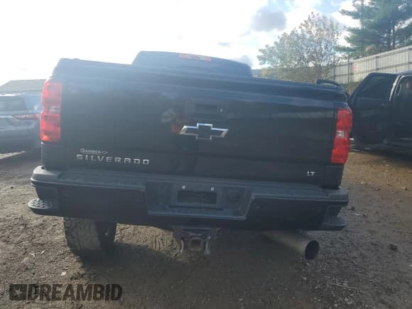 ✅ 2017 Chevrolet Silverado 2500HD LT • VIN: 1GC1KVEY4HF235018 • Lot: 86859745. Listed on Copart with 146,831 mi. Free auction sales archive from the USA and detailed vehicle history report at DreamBid. Image 6.