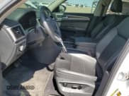 ✅ 2023 Volkswagen Atlas SE • VIN: 1V2JR2CAXPC549996 • Лот: 68050785. Опубликован ранее на Copart с пробегом 26 852 миль. Бесплатный доступ к архиву аукционных продаж из США и подробный отчёт об истории автомобиля на DreamBid. Изображение 7.