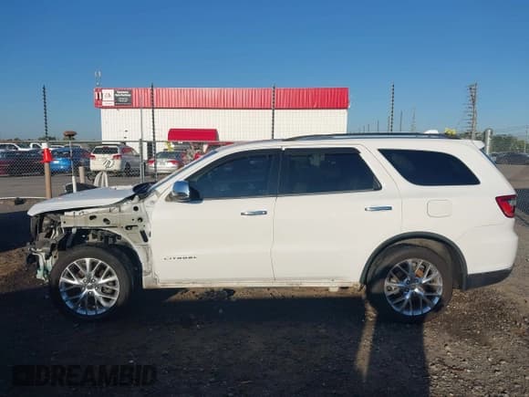 ✅ 2015 Dodge Durango Citadel • VIN: 1C4SDJET5FC746084 • Lot: 43315649. Wystawiony na IAAI z przebiegiem 159 384 mil. Bezpłatny archiwum sprzedaży aukcyjnych z USA i szczegółowy raport historii pojazdu na DreamBid. Zdjęcie 15.