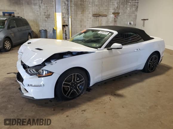 ✅ 2020 Ford Mustang EcoBoost Premium • VIN: 1FATP8UH1L5114562 • Lot: 90900365. Listed on Copart with 69,072 mi. Free auction sales archive from the USA and detailed vehicle history report at DreamBid. Image 1.