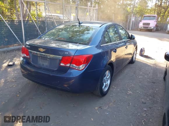 2013 Chevrolet Cruze 1LT с VIN 1G1PC5SB9D7263546, выставлен на аукционе IAAI как лот 43532206 с пробегом 127 942 миль миль и . История ставок и продаж доступна на DreamBid. Изображение 4.