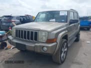 ✅ 2006 Jeep Commander • VIN: 1J8HG48K86C191324 • Lot: 42121472. Wystawiony na IAAI z przebiegiem 220 098 mil. Bezpłatny archiwum sprzedaży aukcyjnych z USA i szczegółowy raport historii pojazdu na DreamBid. Zdjęcie 2.