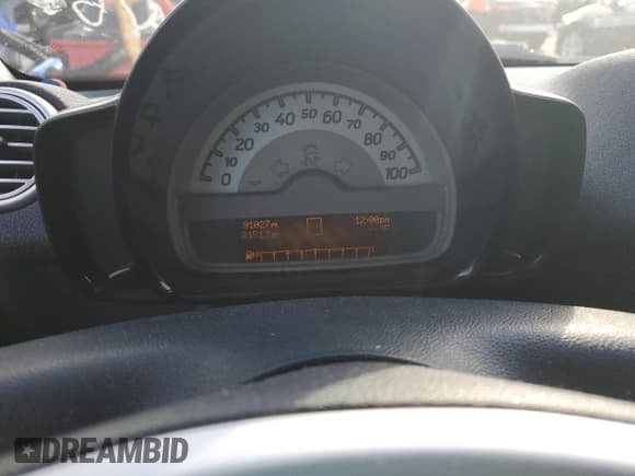 ✅ 2013 Smart fortwo Pure • VIN: WMEEJ3BA2DK583905 • Лот: 90020365. Опубликован ранее на Copart с пробегом 91 027 миль. Бесплатный доступ к архиву аукционных продаж из США и подробный отчёт об истории автомобиля на DreamBid. Изображение 9.