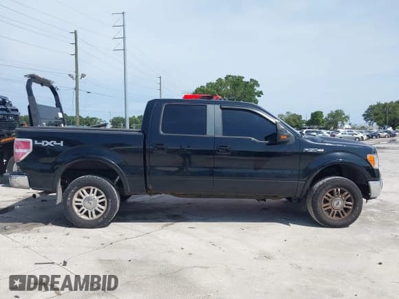 ✅ 2009 Ford F-150 XL • VIN: 1FTPW14V09FA50643 • Lot: 42724213. Listed on IAAI with 230,313 mi. Free auction sales archive from the USA and detailed vehicle history report at DreamBid. Image 13.