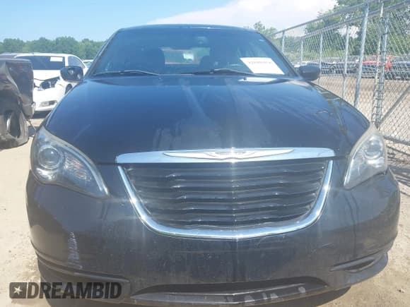✅ 2011 Chrysler 200 S • VIN: 1C3BC8FG3BN613940 • Lot: 42688458. Wystawiony na IAAI z przebiegiem 178 824 mil. Bezpłatny archiwum sprzedaży aukcyjnych z USA i szczegółowy raport historii pojazdu na DreamBid. Zdjęcie 12.