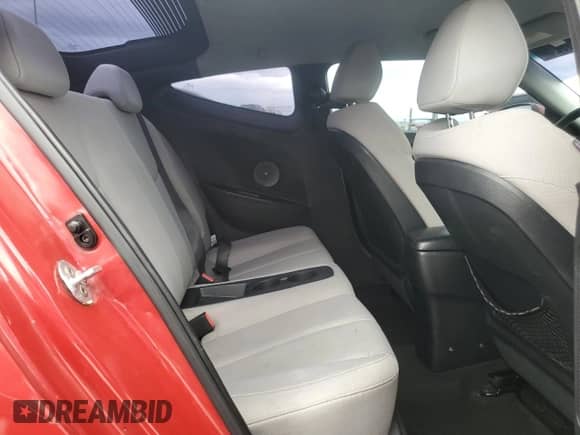 2013 Hyundai Veloster w/Black Int с VIN KMHTC6AD3DU172901, выставлен на аукционе Copart как лот 82373925 с пробегом 91 126 миль миль и Списание • Salvage title. История ставок и продаж доступна на DreamBid. Изображение 10.