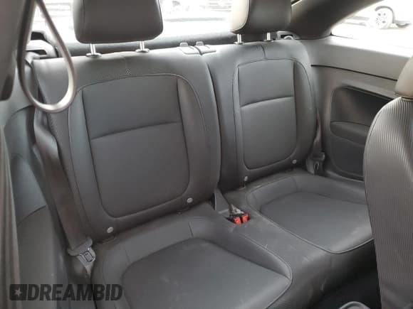 ✅ 2016 Volkswagen Beetle Fleet Edition • VIN: 3VWF17ATXGM610601 • Лот: 84752664. Опубликован ранее на Copart с пробегом 118 465 миль. Бесплатный доступ к архиву аукционных продаж из США и подробный отчёт об истории автомобиля на DreamBid. Изображение 10.