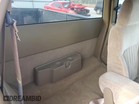 ✅ 2000 Chevrolet S-10 LS • VIN: 1GCCS19W7Y8158661 • Лот: 48857445. Опубликован ранее на Copart с пробегом 124 068 миль. Бесплатный доступ к архиву аукционных продаж из США и подробный отчёт об истории автомобиля на DreamBid. Изображение 10.