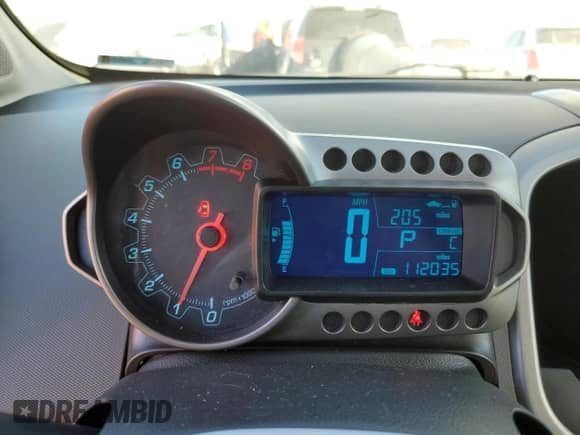 ✅ 2014 Chevrolet Sonic LT • VIN: 1G1JC5SG4E4112277 • Lot: 66877704. Wystawiony na Copart z przebiegiem 112 035 mil mil. Skorzystaj z bezpłatnego archiwum sprzedaży aukcyjnych z USA i zobacz szczegółowy raport historii pojazdu na DreamBid. Zdjęcie 9.