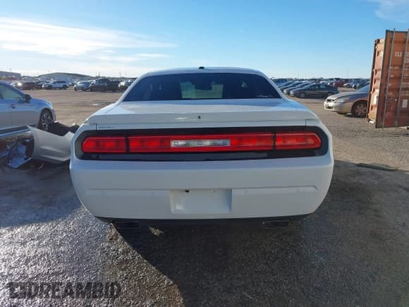 ✅ 2013 Dodge Challenger Rallye Redline • VIN: 2C3CDYAG7DH540639 • Lot: 40891888. Wystawiony na IAAI z przebiegiem 129 526 mil. Bezpłatny archiwum sprzedaży aukcyjnych z USA i szczegółowy raport historii pojazdu na DreamBid. Zdjęcie 16.