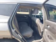 ✅ 2020 Hyundai Santa Fe SE • VIN: 5NMS2CADXLH228646 • Lot: 43160344. Wystawiony na IAAI z przebiegiem 88 423 mil. Bezpłatny archiwum sprzedaży aukcyjnych z USA i szczegółowy raport historii pojazdu na DreamBid. Zdjęcie 8.