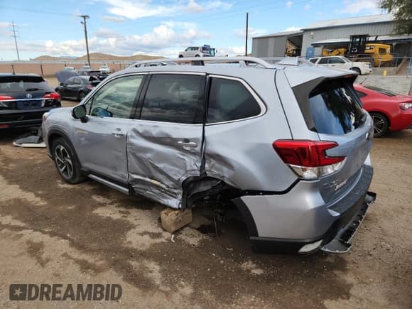 ✅ 2023 Subaru Forester Touring • VIN: JF2SKARC4PH484418 • Lot: 82051965. Listed on Copart with 20,888 mi. Free auction sales archive from the USA and detailed vehicle history report at DreamBid. Image 2.