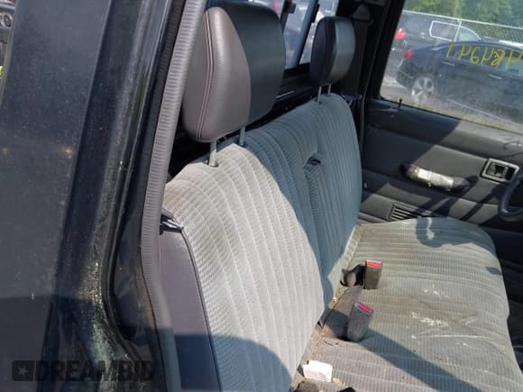 ✅ 1993 Nissan Frontier • VIN: 1N6SD11S1PC337477 • Lot: 42484241. Listed on IAAI with 89,985 mi. Free auction sales archive from the USA and detailed vehicle history report at DreamBid. Image 8.