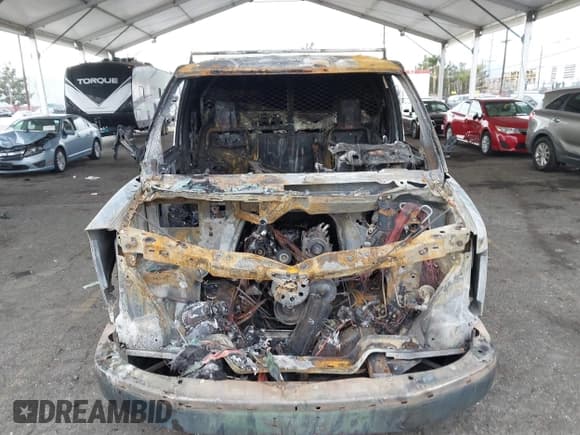 ✅ 2006 GMC Savana Cargo • VIN: 1GTFG15X961128838 • Lot: 41521596. Wystawiony na IAAI z przebiegiem Nie podano. Bezpłatny archiwum sprzedaży aukcyjnych z USA i szczegółowy raport historii pojazdu na DreamBid. Zdjęcie 11.