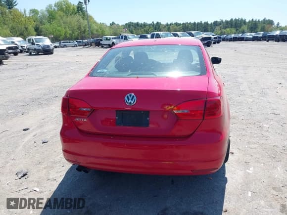 ✅ 2012 Volkswagen Jetta S • VIN: 3VW1K7AJ3CM343852 • Lot: 42243800. Listed on IAAI with 140,774 mi. Free auction sales archive from the USA and detailed vehicle history report at DreamBid. Image 16.
