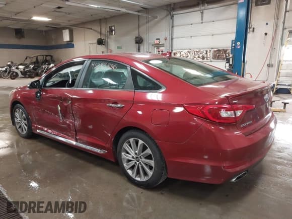 ✅ 2016 Hyundai Sonata Sport • VIN: 5NPE34AF2GH389647 • Lot: 43233336. Wystawiony na IAAI z przebiegiem 145 808 mil. Bezpłatny archiwum sprzedaży aukcyjnych z USA i szczegółowy raport historii pojazdu na DreamBid. Zdjęcie 3.