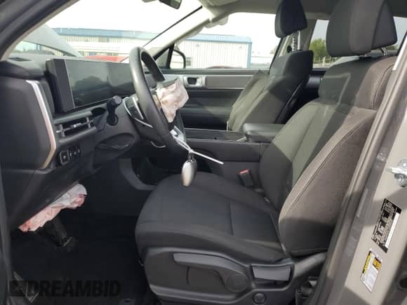 ✅ 2025 Hyundai Santa Fe SE • VIN: 5NMP1DGL5SH098125 • Лот: 81919155. Опубликован ранее на Copart с пробегом 11 565 миль. Бесплатный доступ к архиву аукционных продаж из США и подробный отчёт об истории автомобиля на DreamBid. Изображение 7.