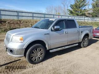 ✅ 2006 Lincoln Mark LT • VIN: 5LTPW18596FJ16335 • Lot: 91349875. Wystawiony na Copart z przebiegiem 222 570 mil. Bezpłatny archiwum sprzedaży aukcyjnych z USA i szczegółowy raport historii pojazdu na DreamBid. Zdjęcie 1.