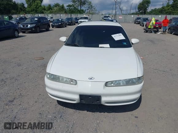 ✅ 2002 Oldsmobile Intrigue GL • VIN: 1G3WS52H52F141134 • Lot: 42733409. Wystawiony na IAAI z przebiegiem 206 973 mil. Bezpłatny archiwum sprzedaży aukcyjnych z USA i szczegółowy raport historii pojazdu na DreamBid. Zdjęcie 11.