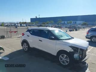 ✅ 2020 Nissan Kicks S • VIN: 3N1CP5BVXLL565011 • Lot: 43515936. Listed on IAAI with 34,119 mi. Free auction sales archive from the USA and detailed vehicle history report at DreamBid. Image 1.