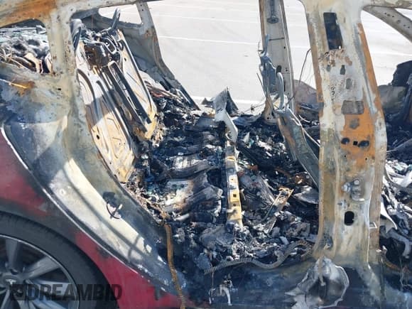 ✅ 2018 Tesla Model 3 Long Range Battery • VIN: 5YJ3E1EA8JF010462 • Lot: 43406594. Listed on IAAI with Not provided. Free auction sales archive from the USA and detailed vehicle history report at DreamBid. Image 7.