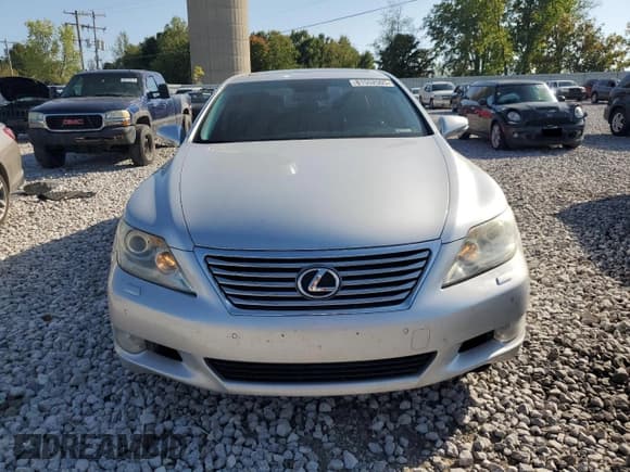 ✅ 2011 Lexus LS 460 • VIN: JTHCL5EF8B5009614 • Лот: 81552505. Опубликован ранее на Copart с пробегом 156 671 миль. Бесплатный доступ к архиву аукционных продаж из США и подробный отчёт об истории автомобиля на DreamBid. Изображение 5.